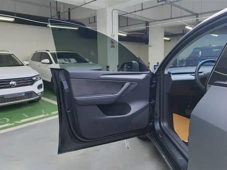 Tesla Model Y 2024 из CN, фото 7