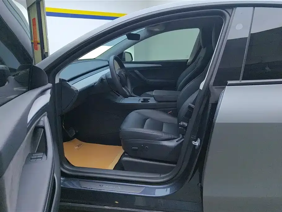 Tesla Model Y 2024 из CN, фото 6