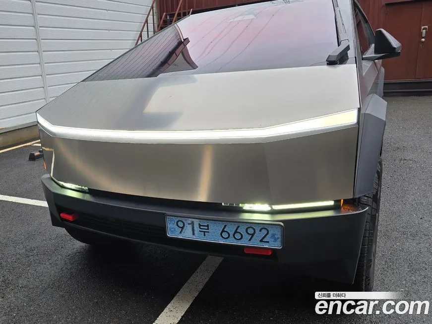 Tesla Cybertruck