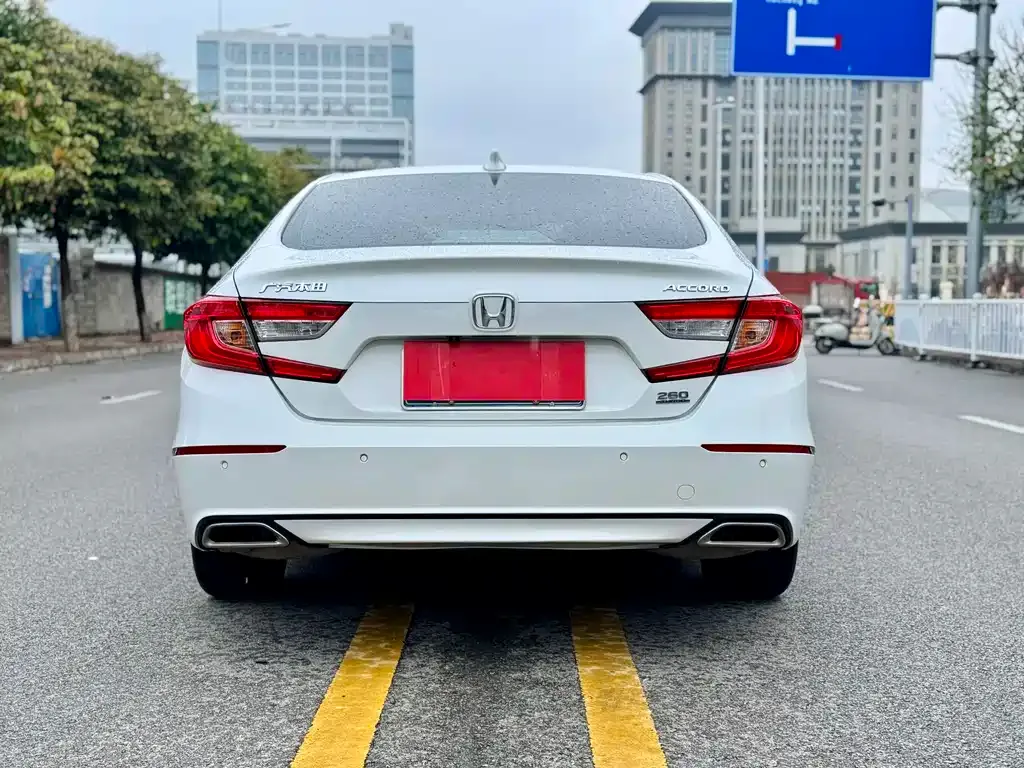 Honda Accord — фото 4