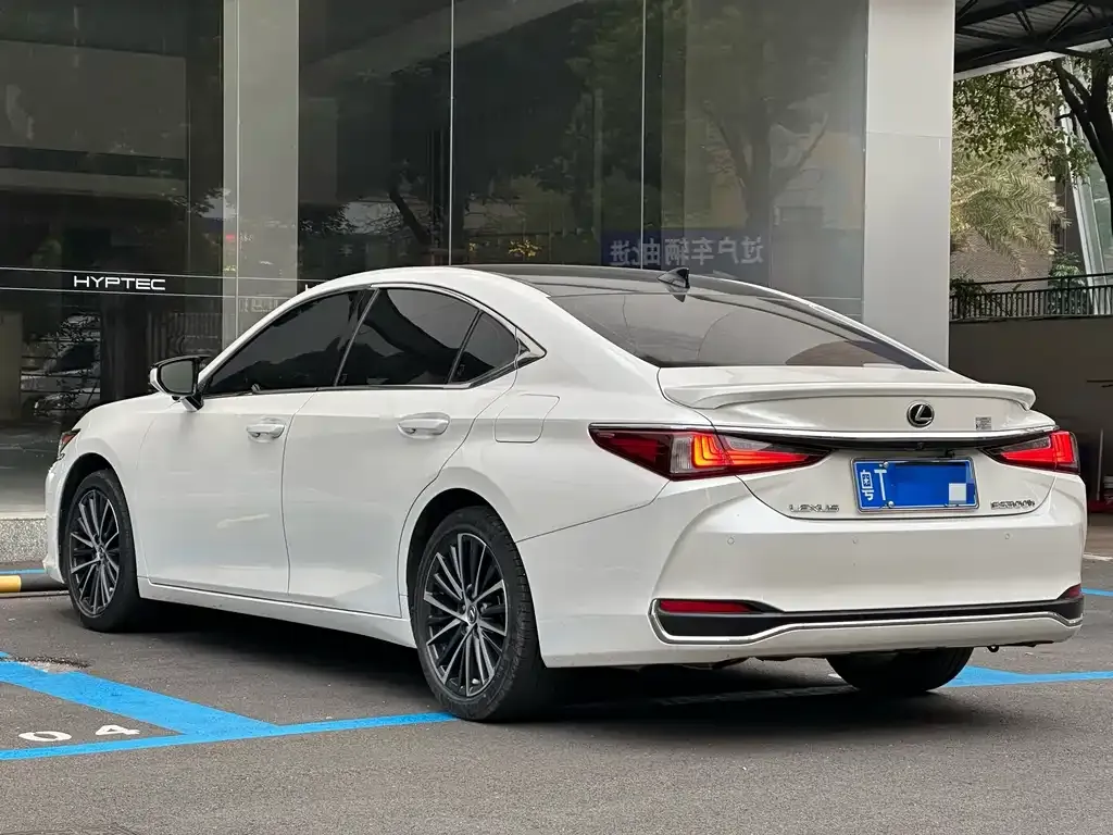 Lexus ES 2023 из CN, фото 6
