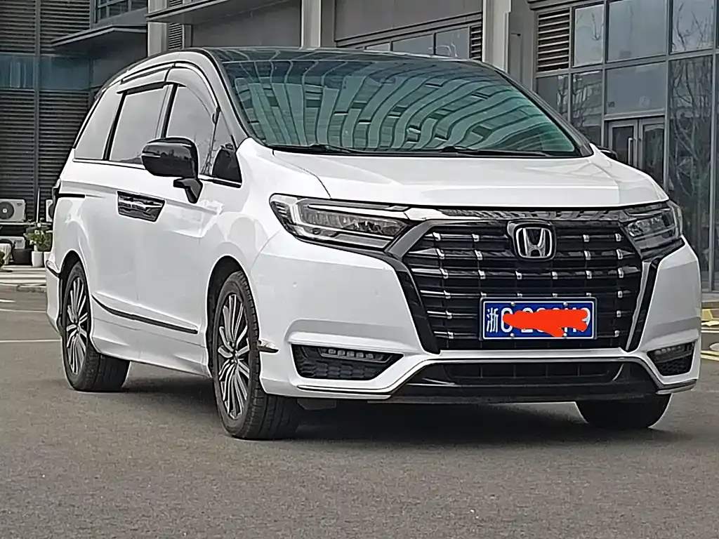 Honda Elysion — фото 1