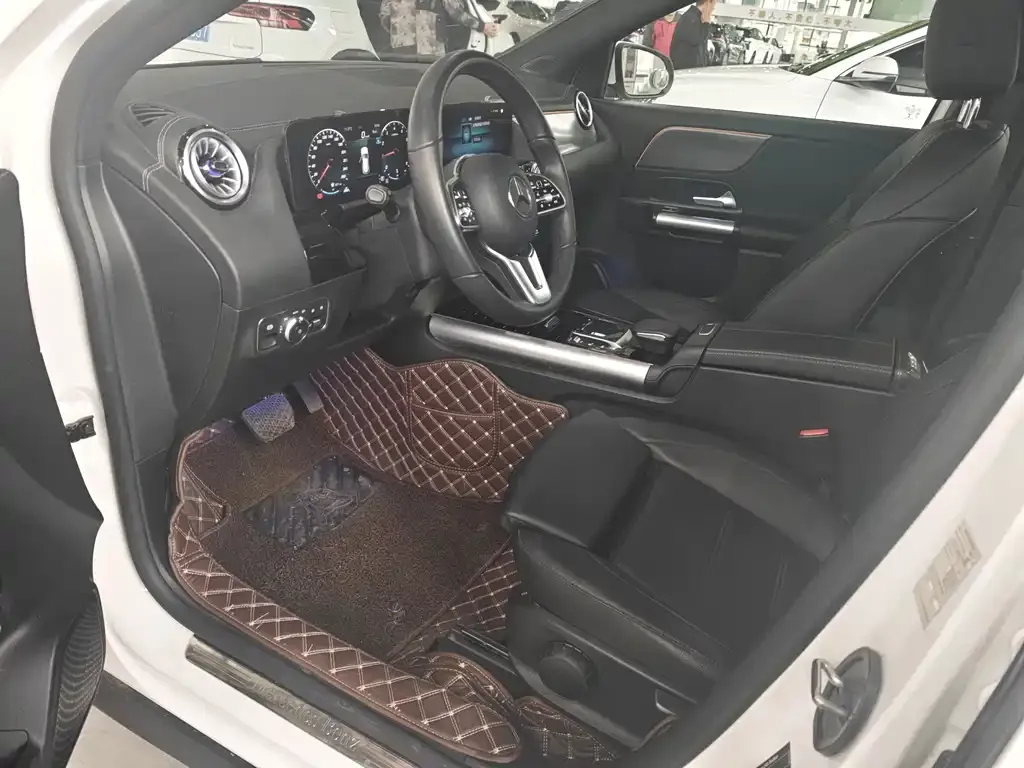 Mercedes-Benz GLA 2023 из CN, фото 2
