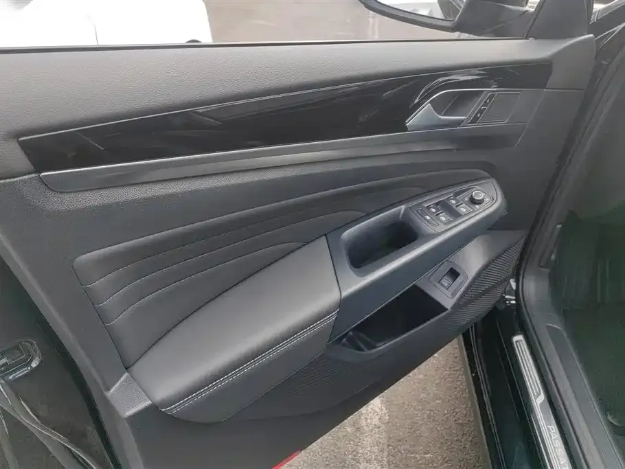 Volkswagen Passat — фото 7