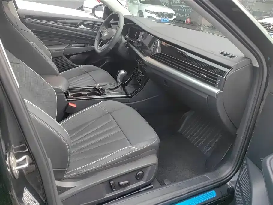 Volkswagen Passat — фото 10