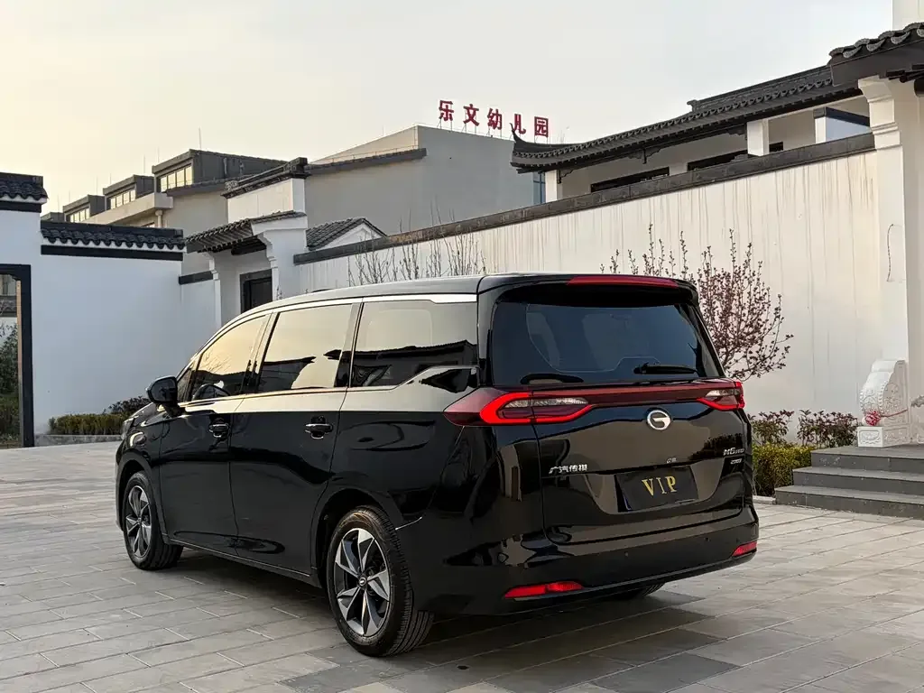 GAC Motor Trumpchi M6 — фото 5