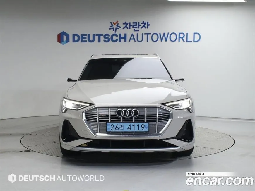 Audi e-tron 2022 из KR, фото 2