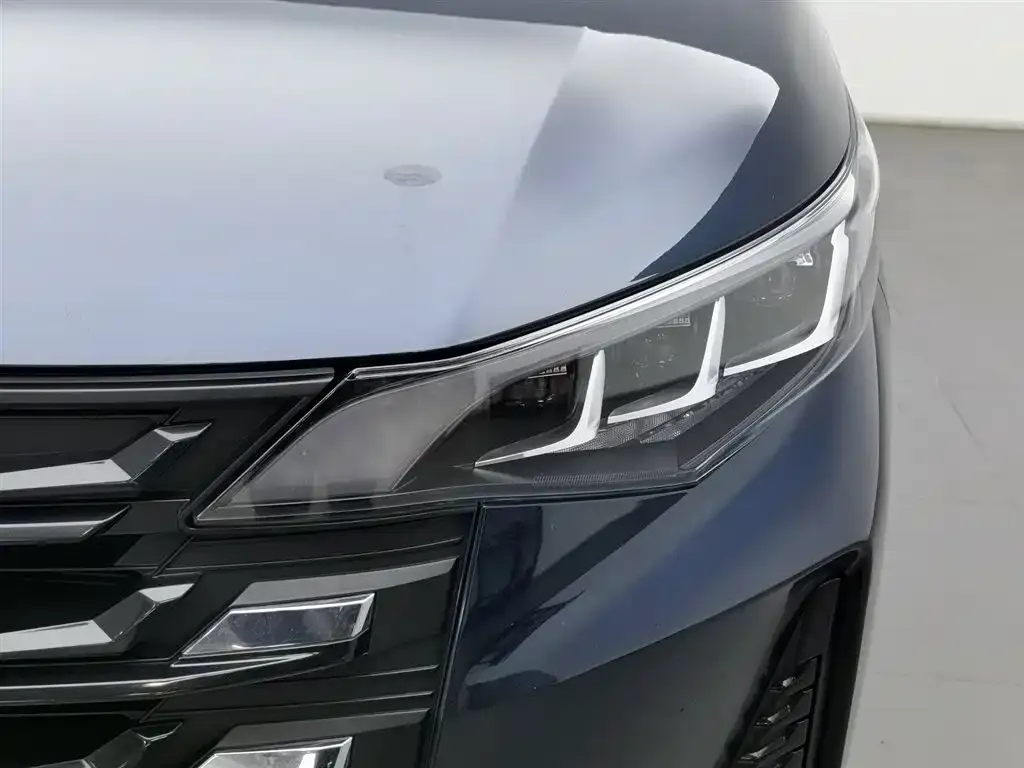 GAC Motor Trumpchi M6 — фото 3