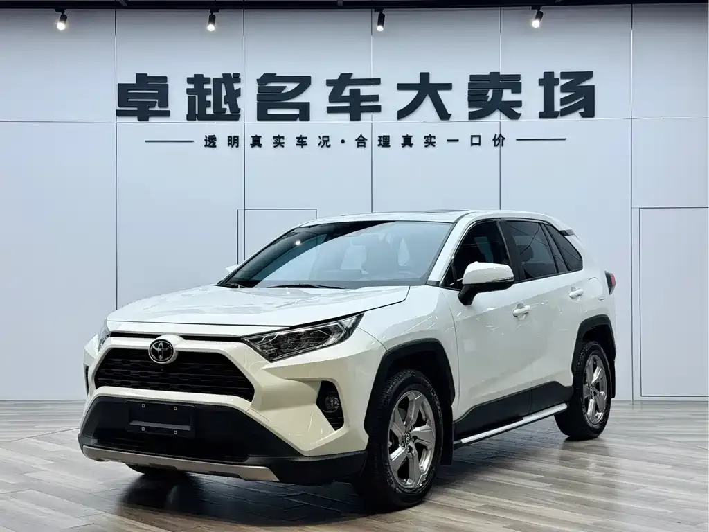 Toyota RAV4 — фото 4