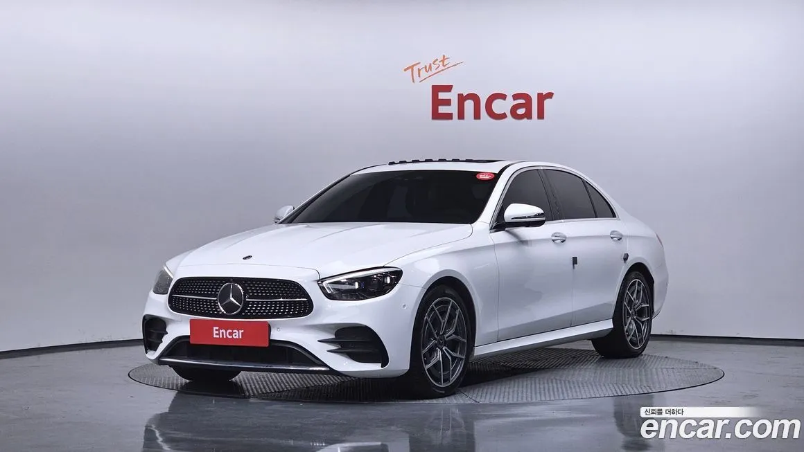 Mercedes-Benz E-Class — фото 1