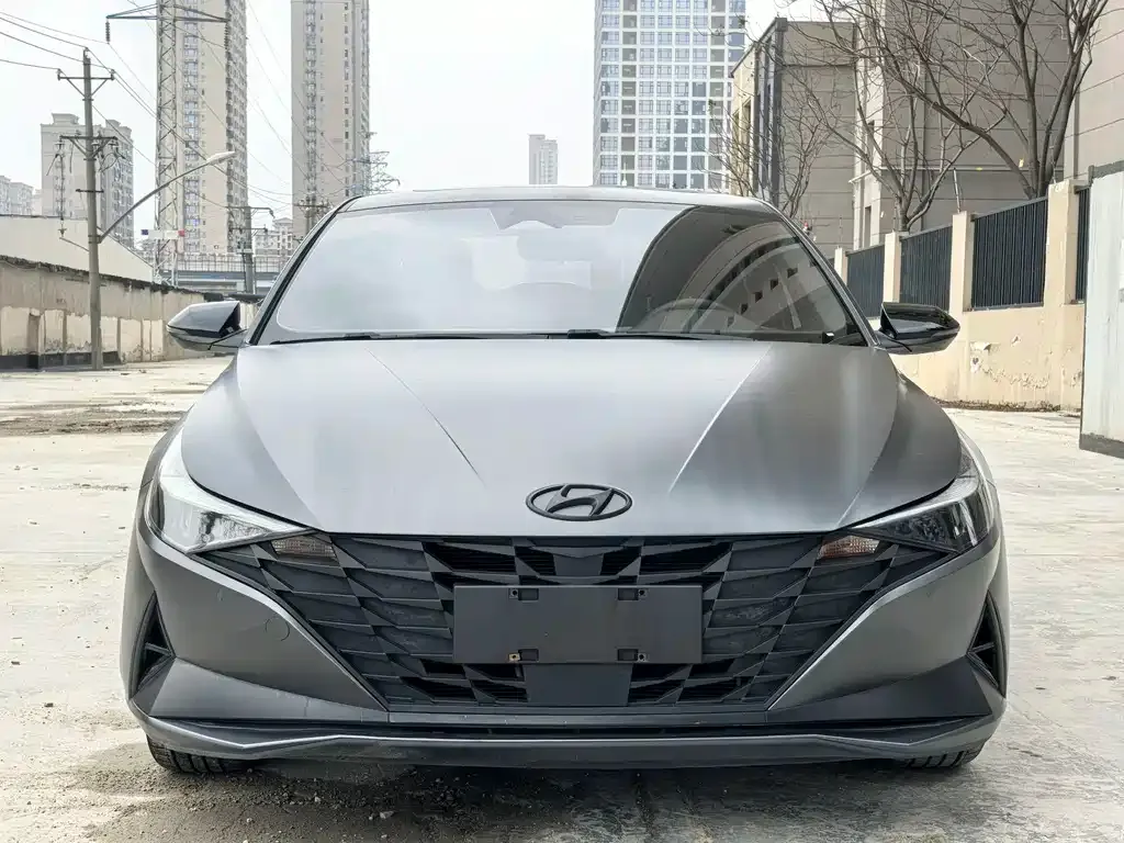 Hyundai Elantra — фото 2