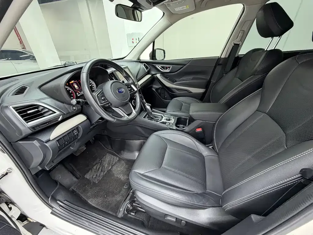 Subaru Forester 2022 из CN, фото 6