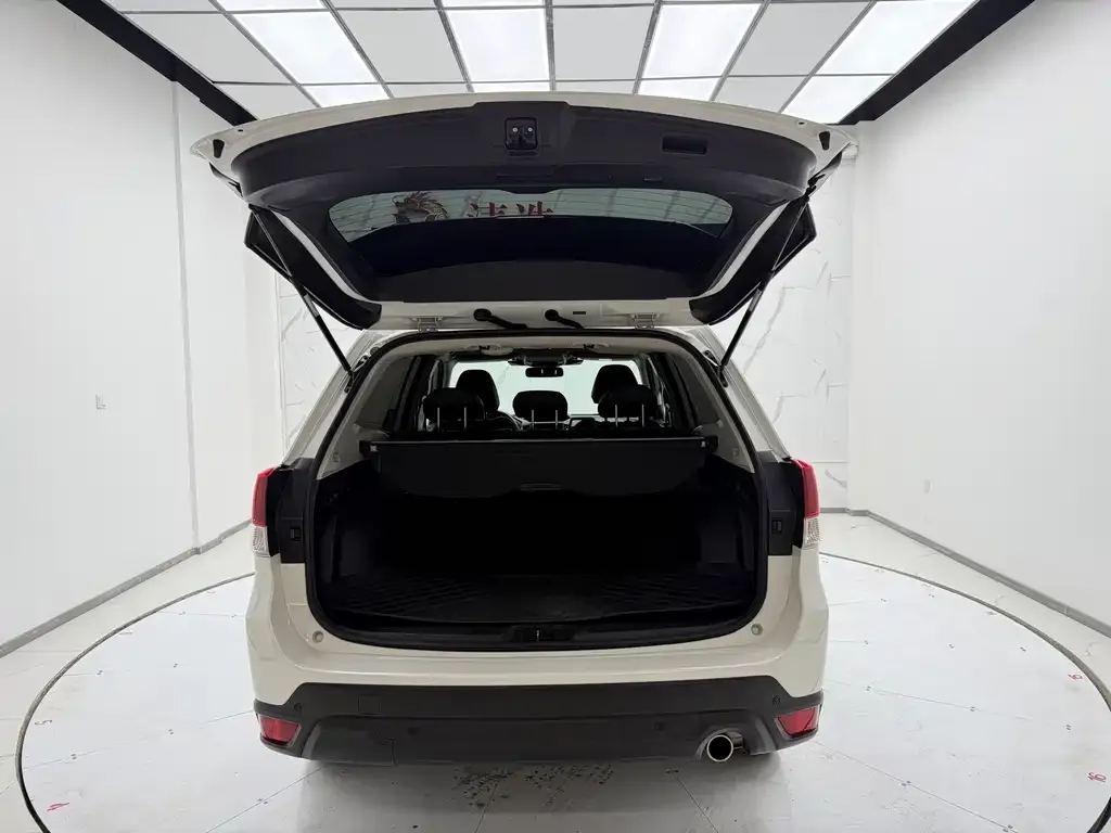Subaru Forester 2022 из CN, фото 9
