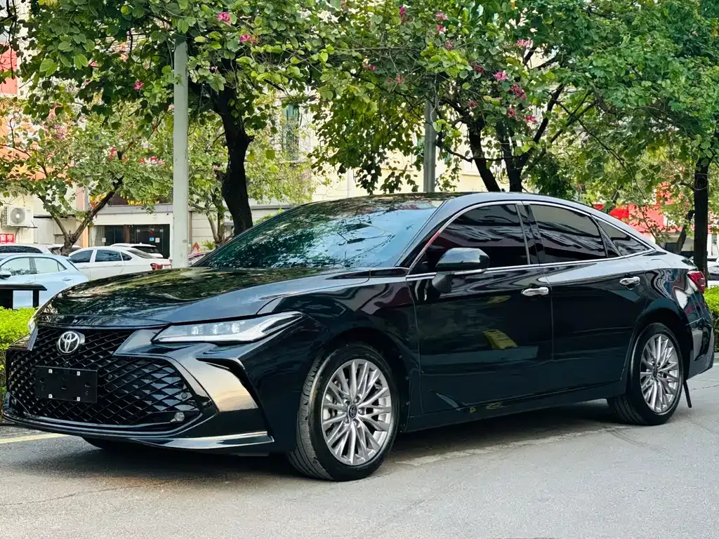 Toyota Avalon 2024 из CN, фото 1