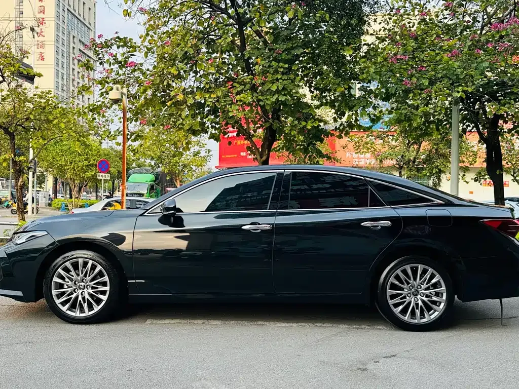 Toyota Avalon 2024 из CN, фото 2