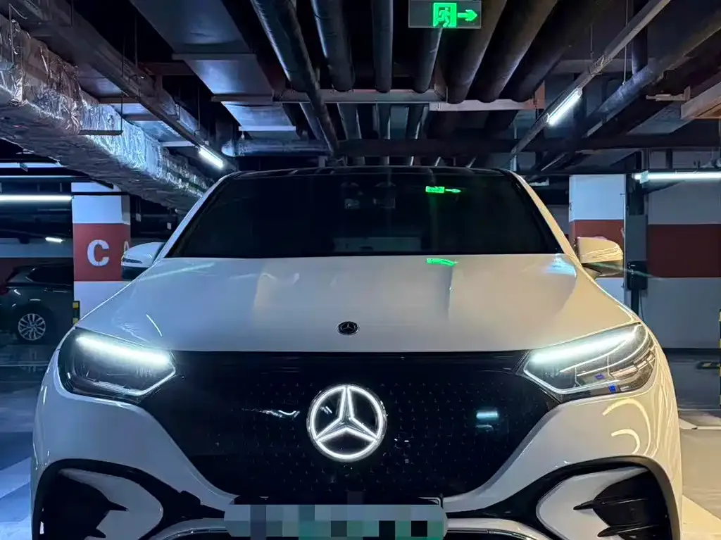 Mercedes-Benz EQE SUV