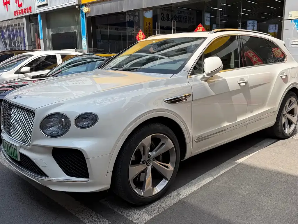 Bentley Bentayga PHEV 2021 из CN, фото 1