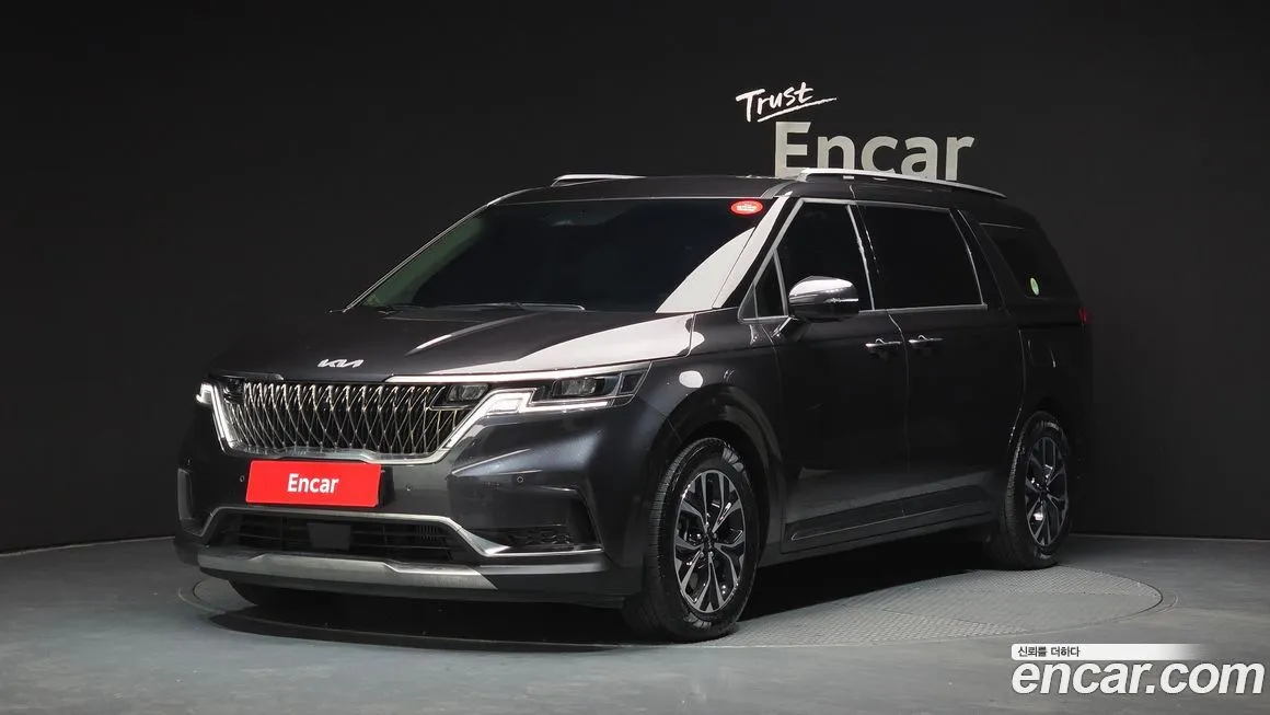 Kia Carnival — фото 1