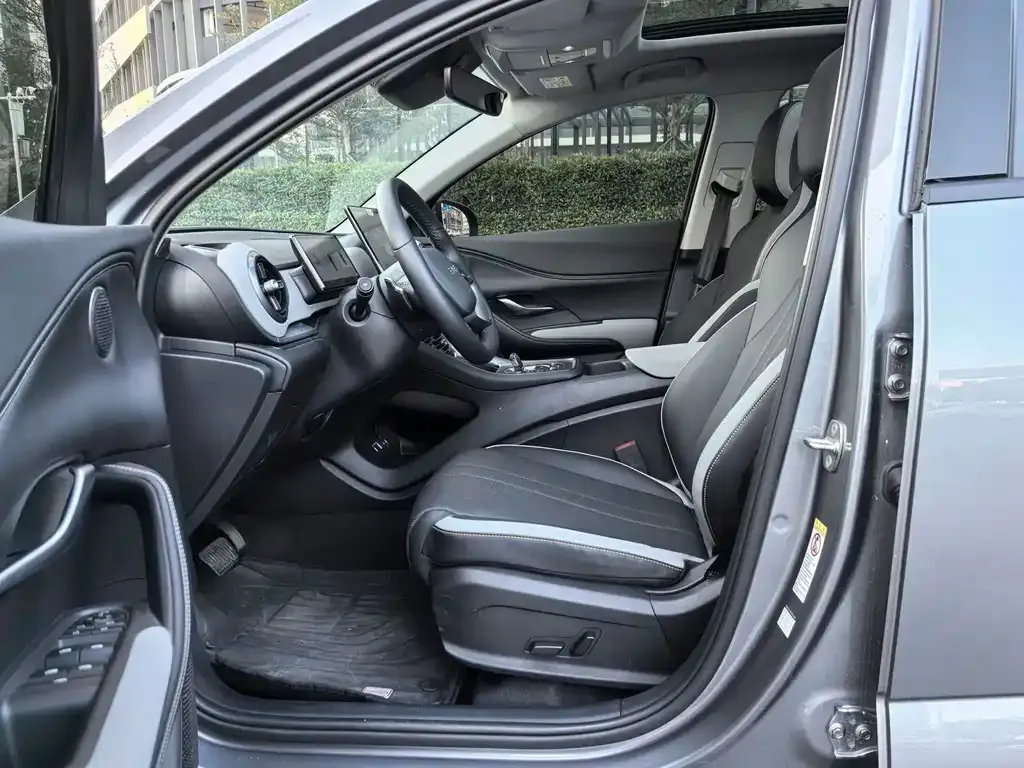 BYD Seal 05 DM-i 2025 из CN, фото 2