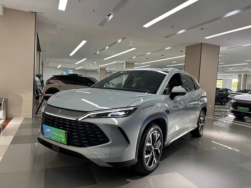 BYD L DM-i — фото 1