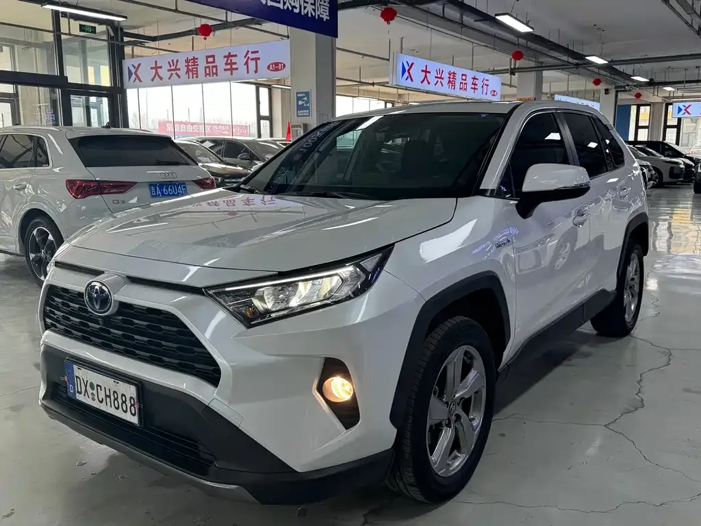 Toyota RAV4 2022 из CN, фото 1