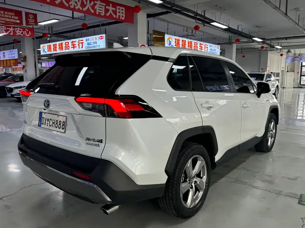 Toyota RAV4 2022 из CN, фото 4