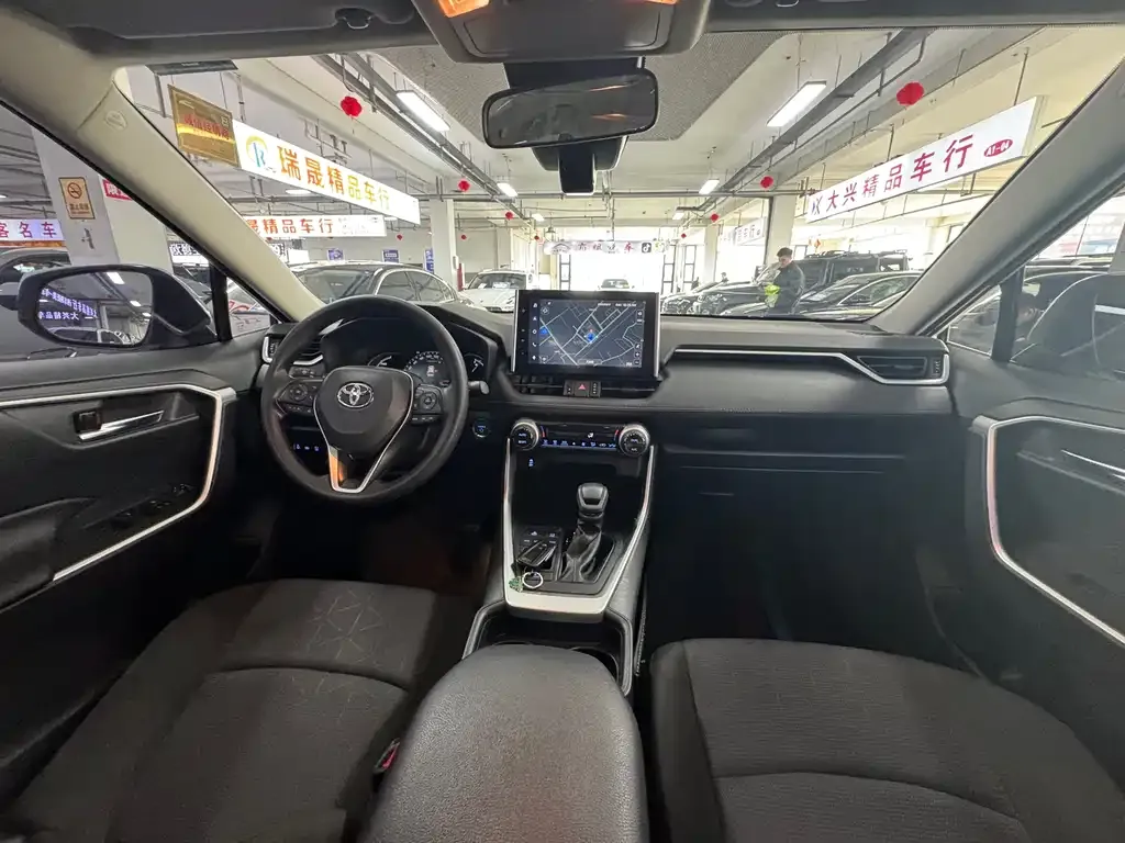 Toyota RAV4 2022 из CN, фото 2