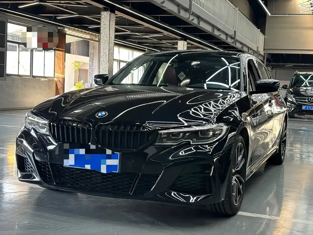 BMW 3 Series 2022 из CN, фото 1
