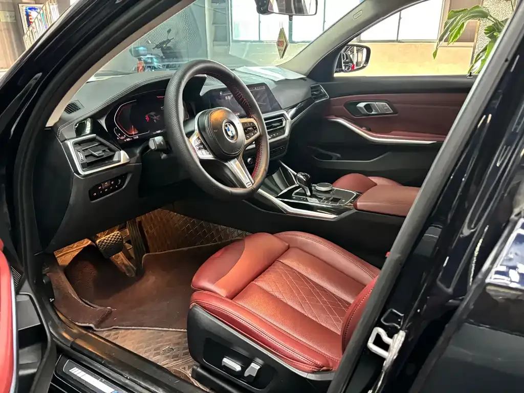 BMW 3 Series 2022 из CN, фото 6