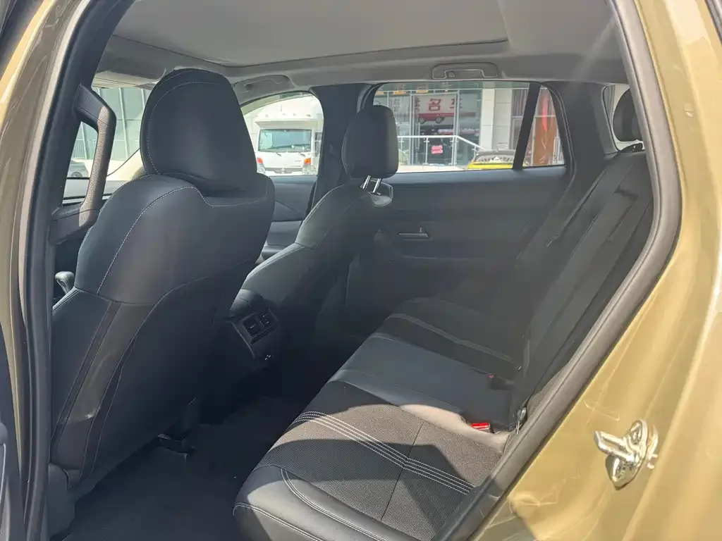 Mazda CX-50 2023 из CN, фото 2