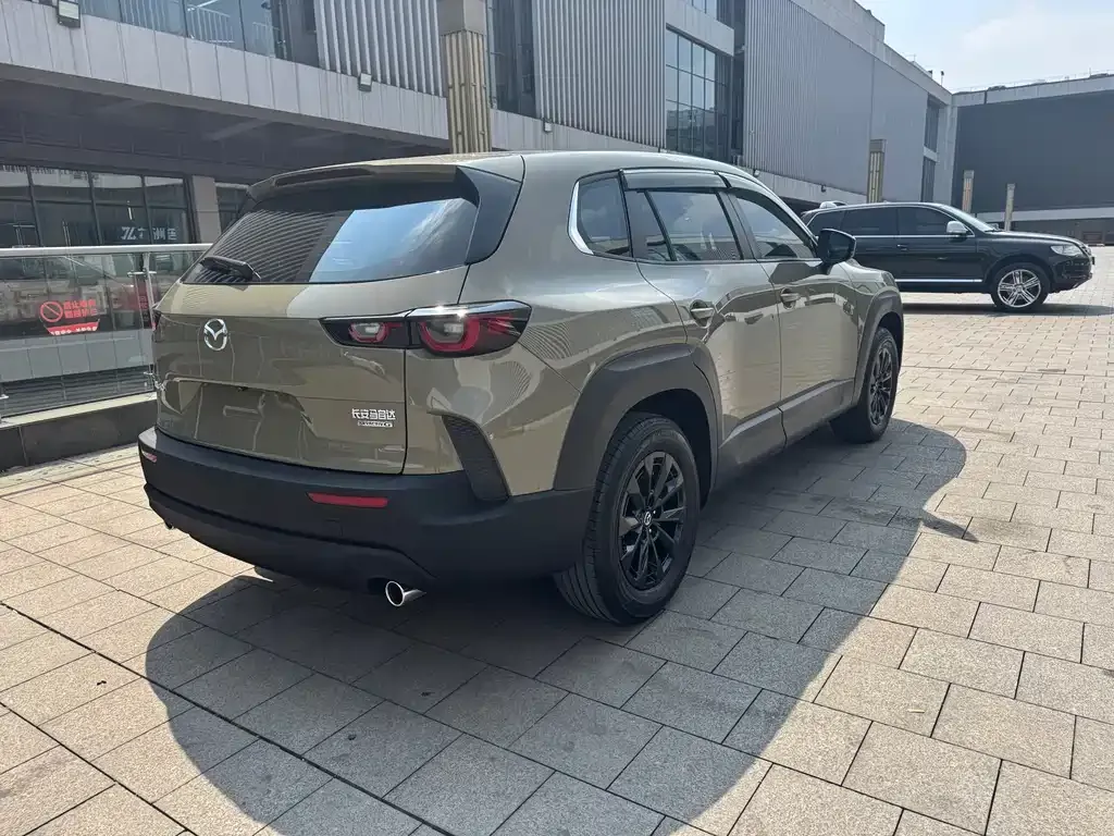 Mazda CX-50 2023 из CN, фото 3