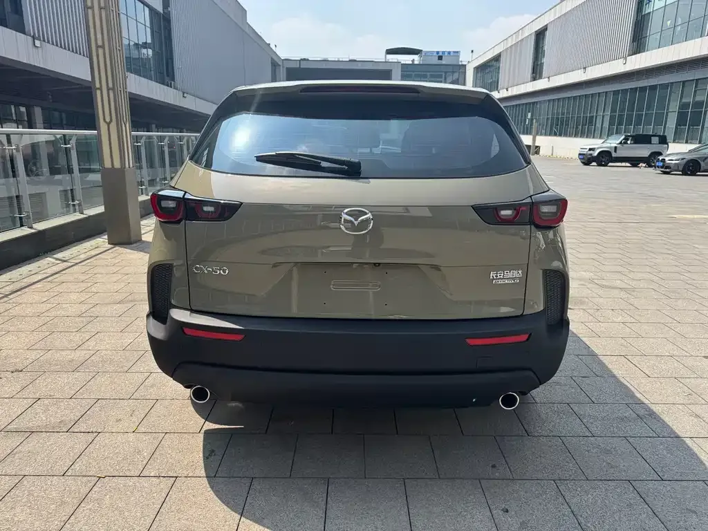 Mazda CX-50 2023 из CN, фото 8