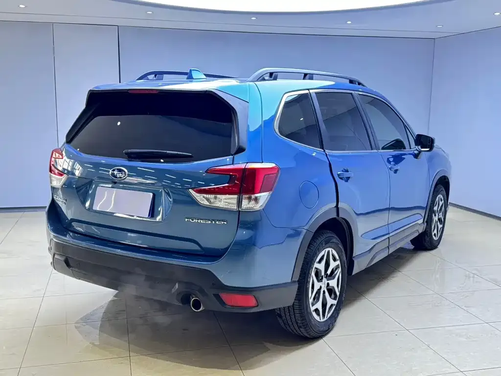 Subaru Forester 2022 из CN, фото 8