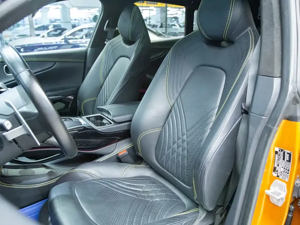 Aston Martin DBX 2022 из CN, фото 7