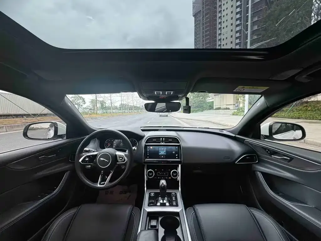 Jaguar XEL 2022 из CN, фото 2