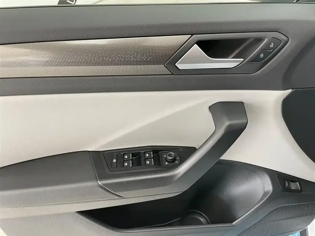 Volkswagen T-Roc 2024 из CN, фото 5