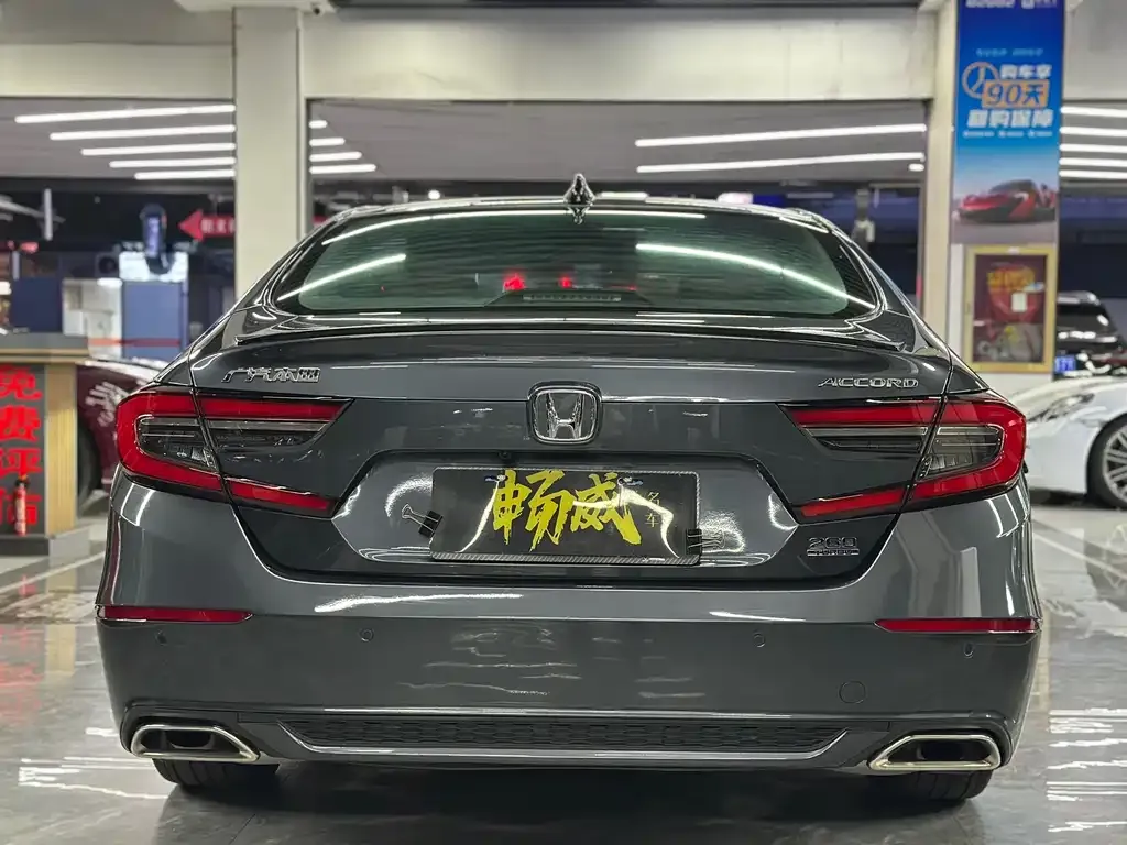 Honda Accord — фото 2