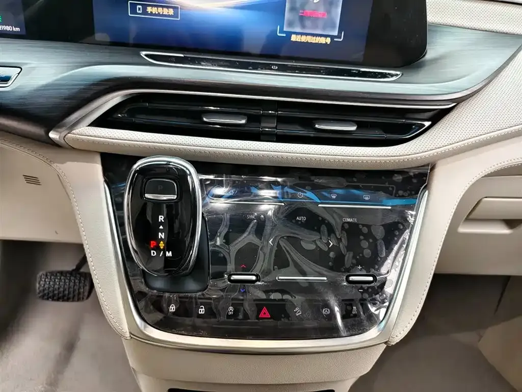 Buick GL8 2024 из CN, фото 3