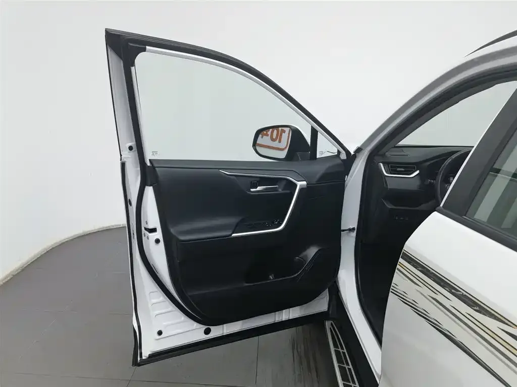 Toyota RAV4 2021 из CN, фото 9