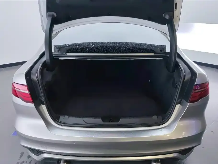 Jaguar XEL 2024 из CN, фото 7