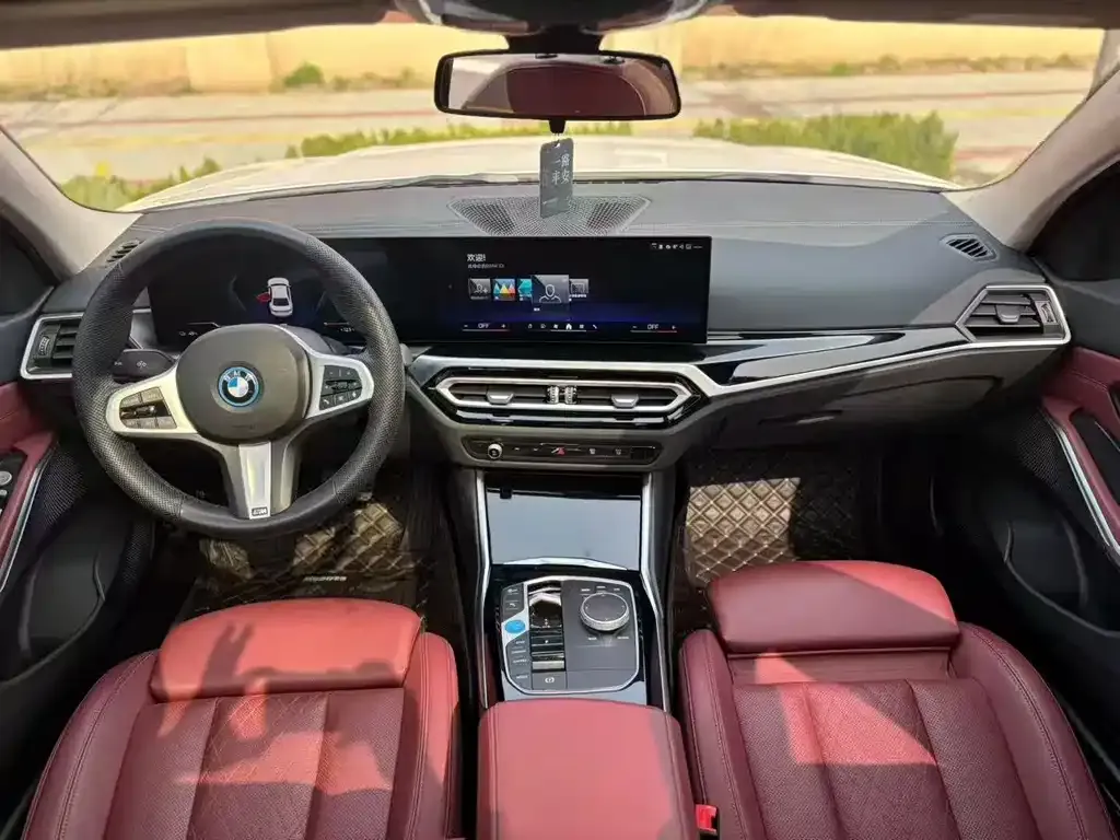 BMW i3 2024 из CN, фото 3