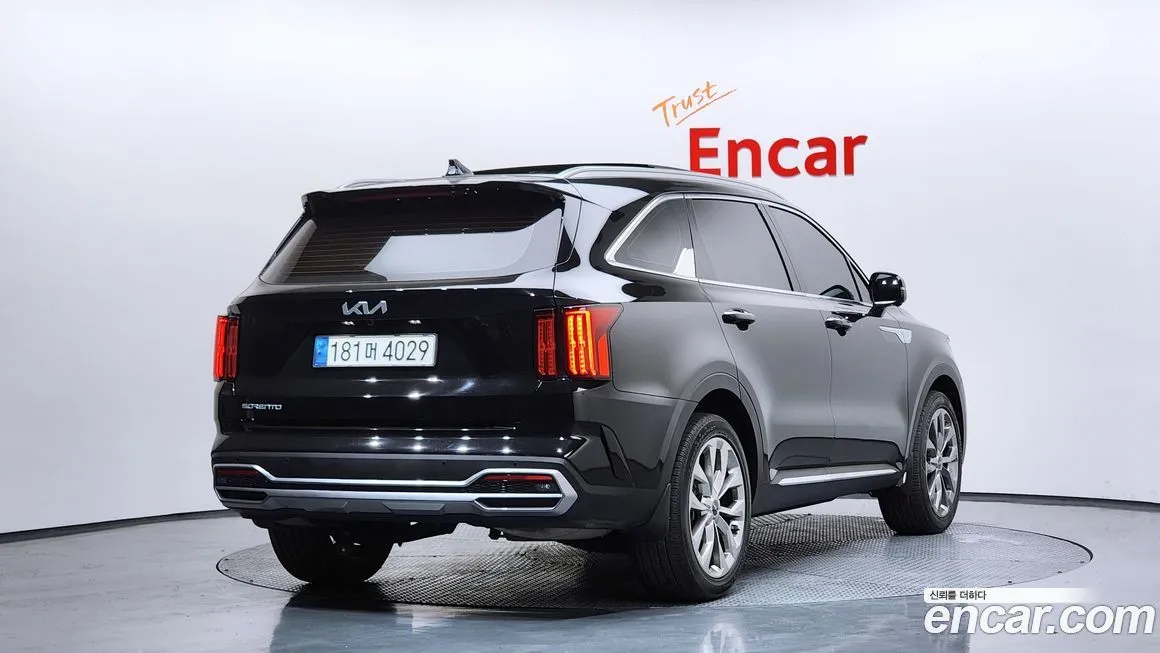 Kia Sorento — фото 7