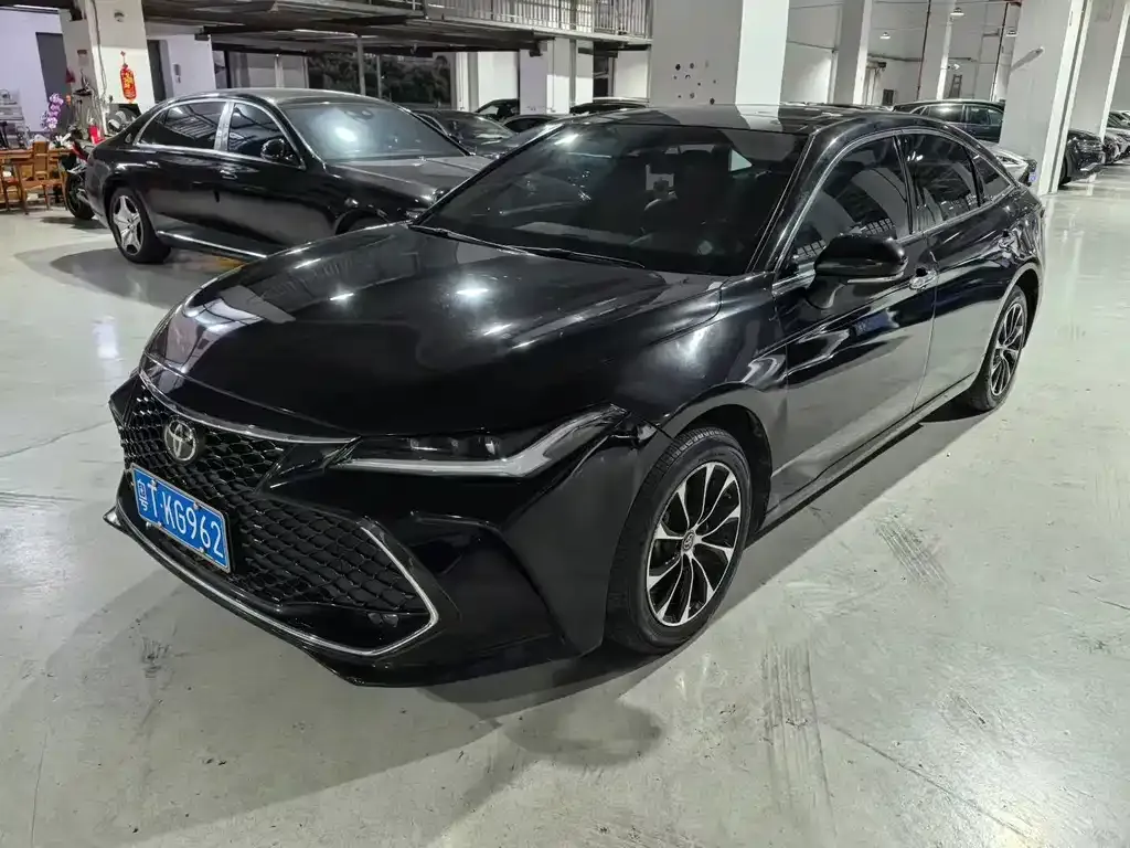 Toyota Avalon 2023 из CN, фото 1