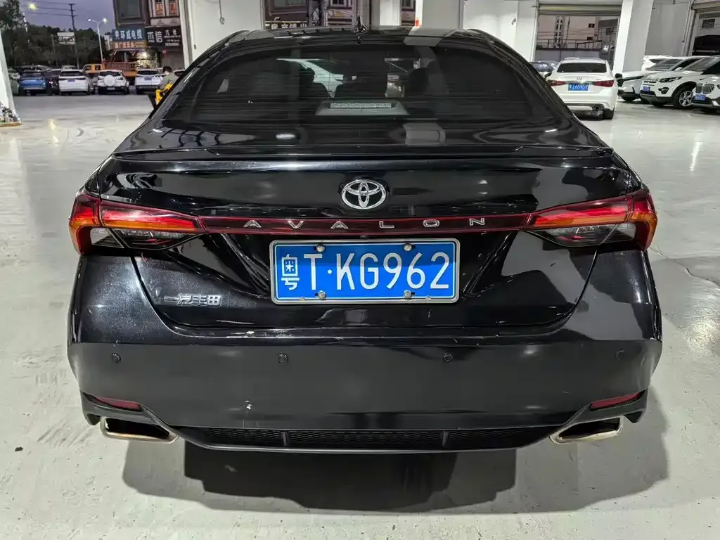 Toyota Avalon 2023 из CN, фото 8