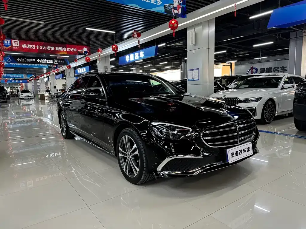 Mercedes-Benz E-Class — фото 9