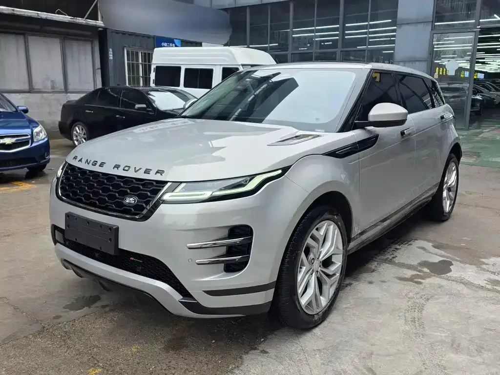Land Rover Evoque — фото 1