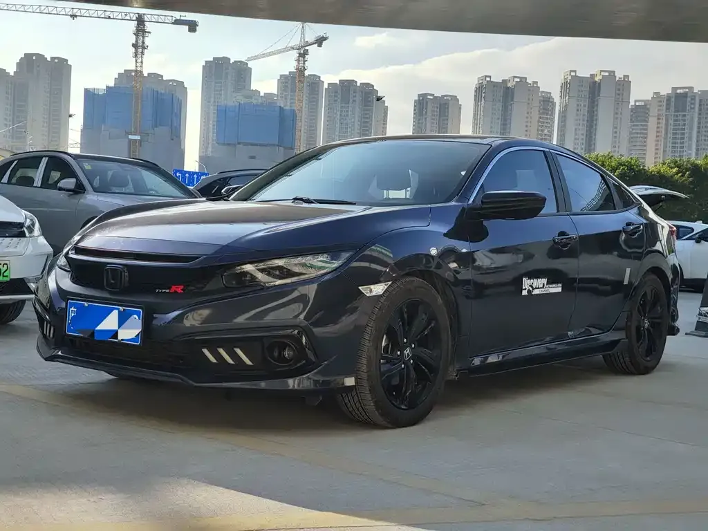 Honda Civic — фото 1