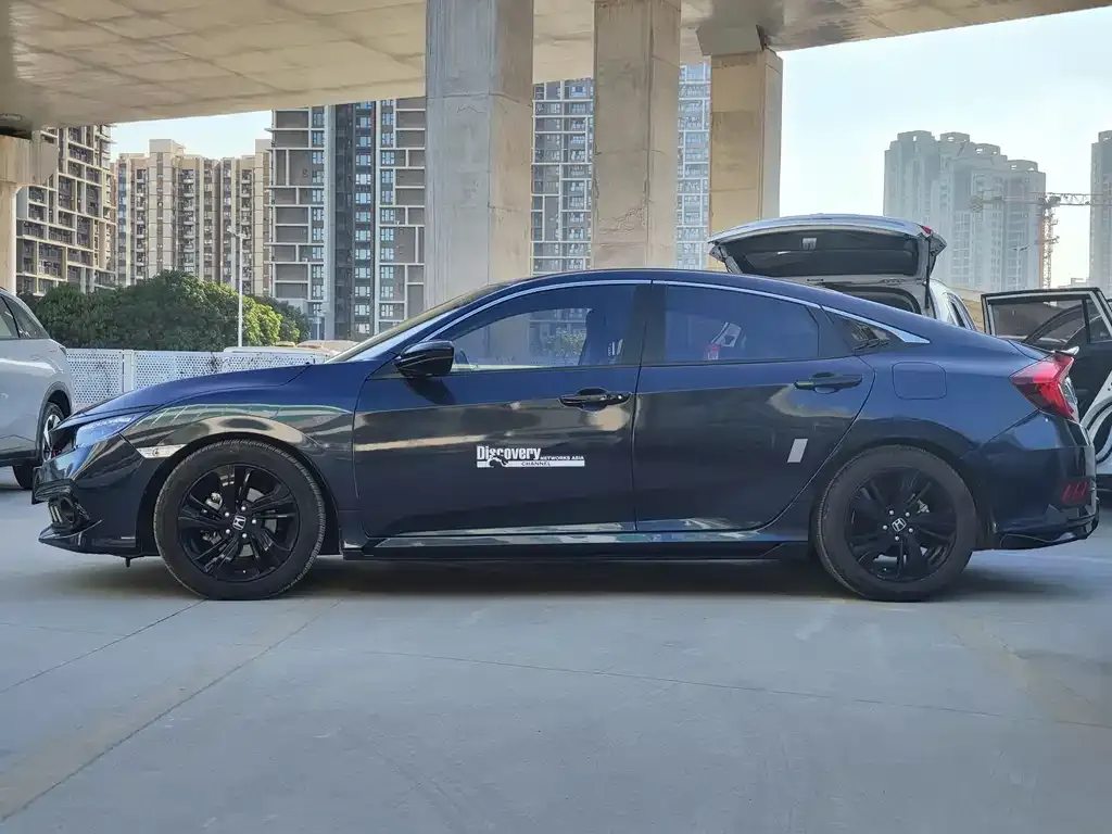 Honda Civic — фото 5