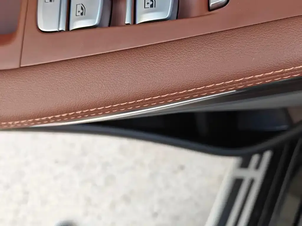 BMW X7 — фото 2