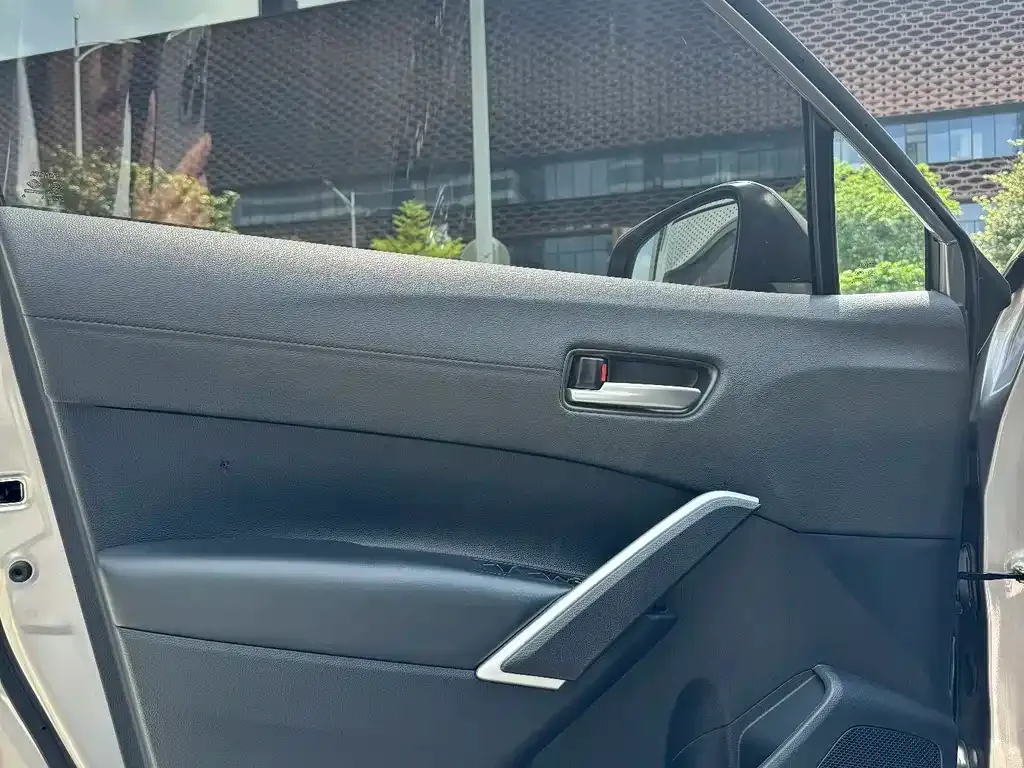Toyota Frontlander 2024 из CN, фото 3